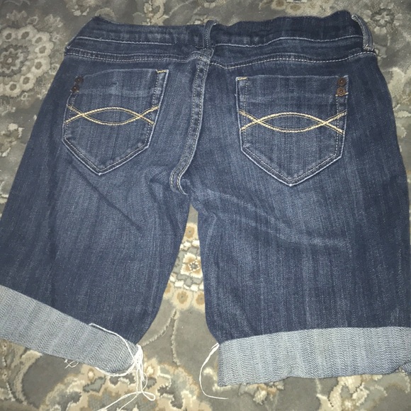 Abercrombie and Fitch shorts - Picture 5 of 5